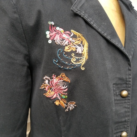 Black cotton jacket with colorful embroidery - Picture 4 of 7